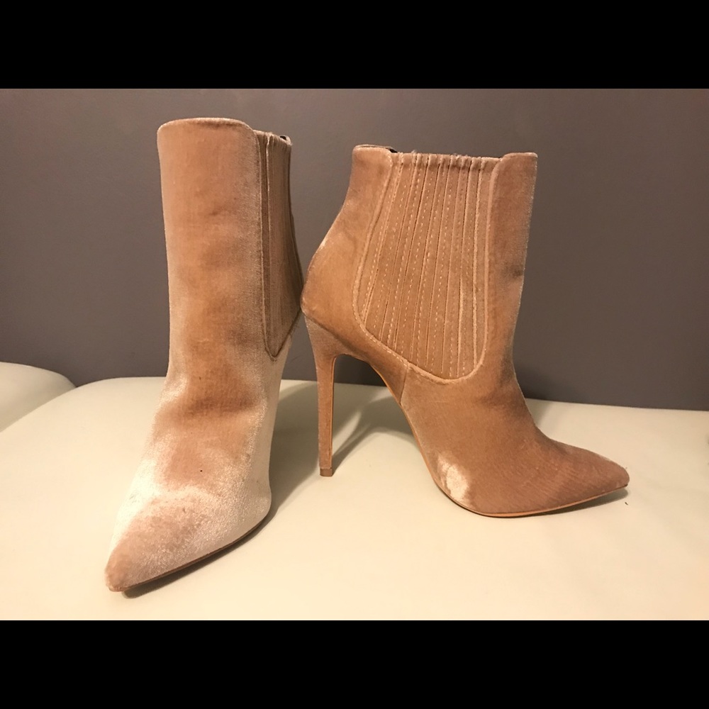 NEW Women’s Velvet Booties